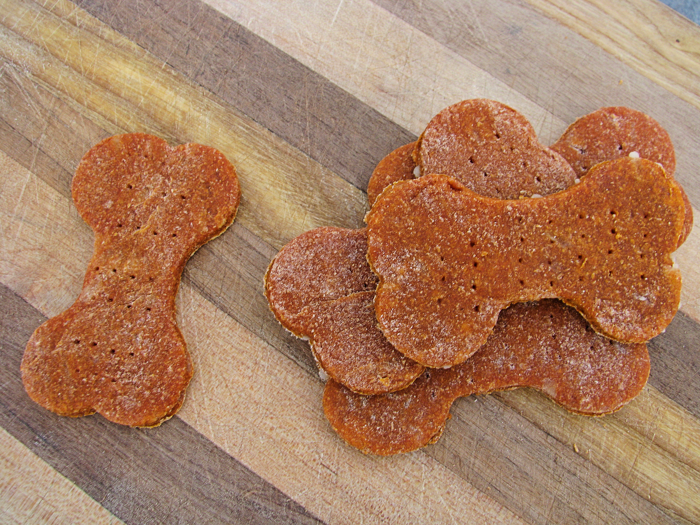 Cheesy Tomato Basil Dog Treats Big Bear's Wife